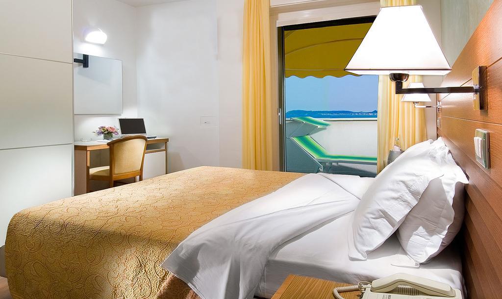 ריצ'יונה Hotel Margareth מראה חיצוני תמונה